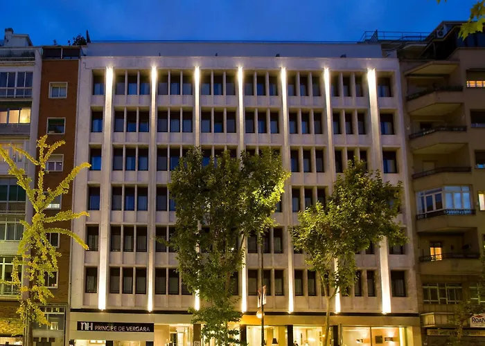 Mejores hoteles cerca de Guzmán el Bueno en Madrid