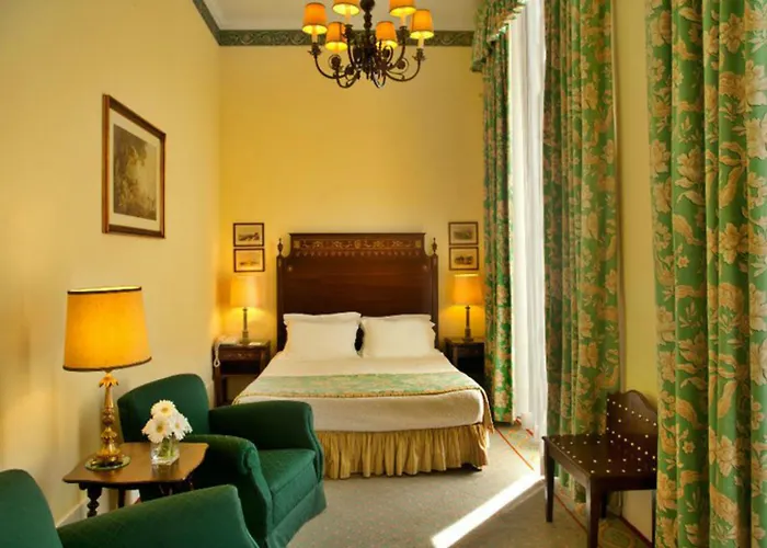 Top Hotels in Lisbon with Pool: Your Guide to a Relaxing Vacation