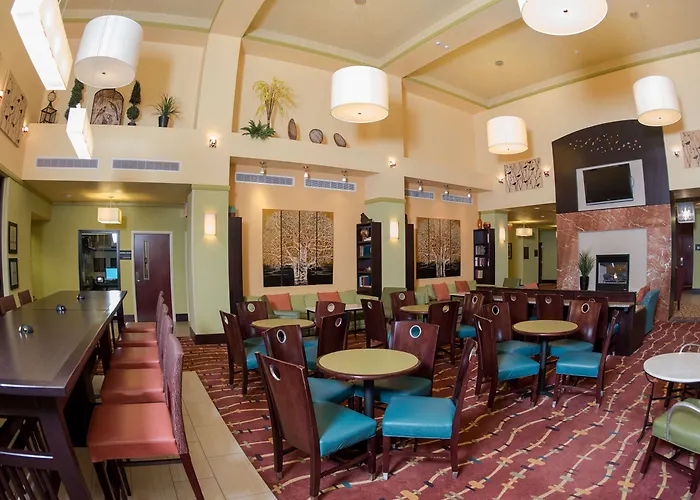 Best Hotels Near Ice Castles in Woodstock, NH