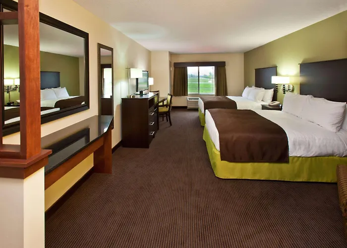 Top Hotels Near Fairfield University