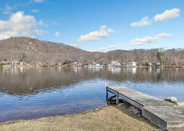 Top Portland Main Hotels to Experience City's Charm