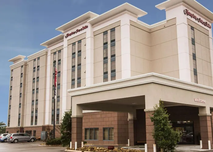 Best Hotels Near Donelson Pike for Nashville Exploration