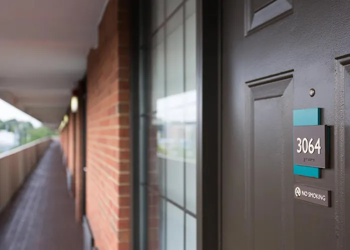 Top Hotels Near Opryland Hotel Nashville TN