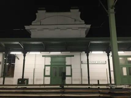 Das Restaurant Hold in der Josephstädter Straße ist so klein und geheim, dass es keine Fotos aus dem Laden gibt. 